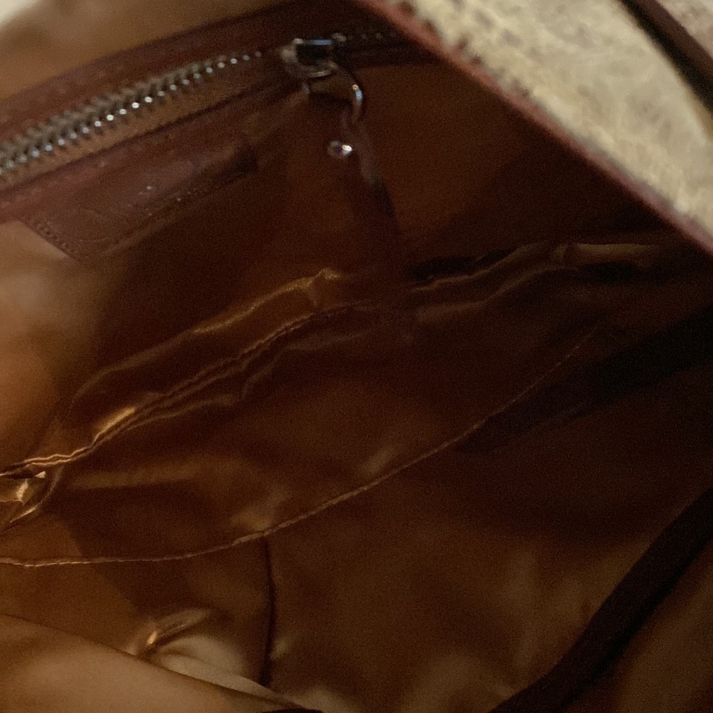 Chez purse of animal print with solid tan leather accents. - Picture 7 of 7